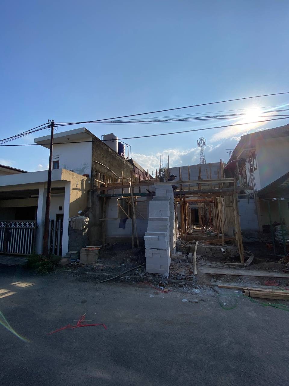 Proyek Ligar — perancah kayu lantai 2